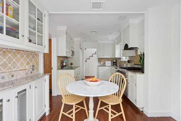 Dining room, Interior, Kitchen, Recessed Lighting, Wood Texture Flooring