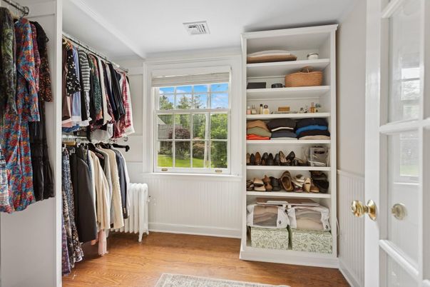 Interior, Walk-in Closets, Wood Texture Flooring