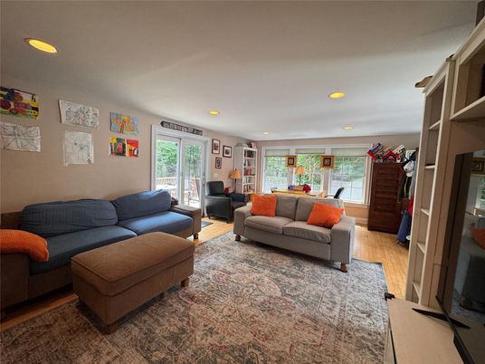 Interior, Living room, Recessed Lighting, Wood Texture Flooring