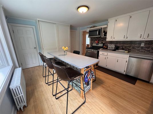 Dining room, Interior, Kitchen, Stainless Steel Appliances, Wood Texture Flooring