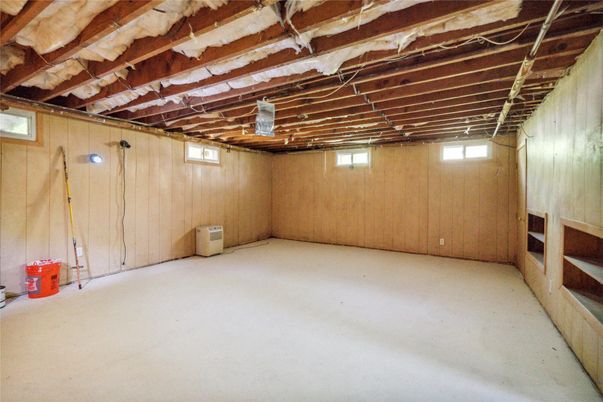 Empty room, Interior, Wooden Beams, Wooden Walls