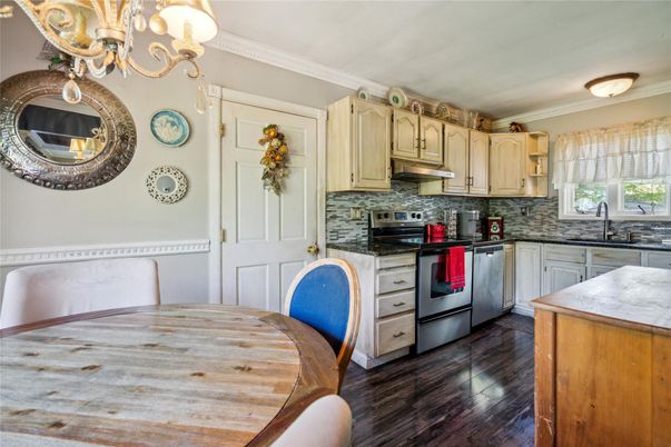 Chandelier, Dining room, Interior, Kitchen, Wood Texture Flooring