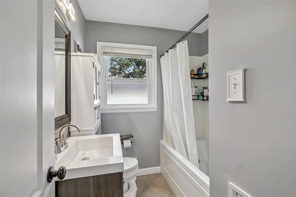 Bathroom, Interior