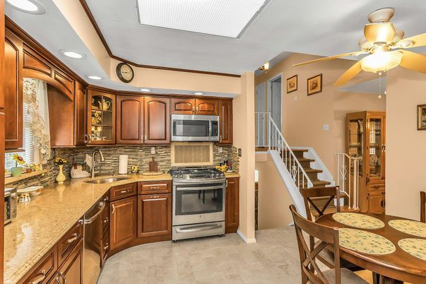 Dining room, Interior, Kitchen, Recessed Lighting, Stainless Steel Appliances