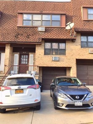 Attached, Exterior, Facade, Brick Facade, Rowhouse
