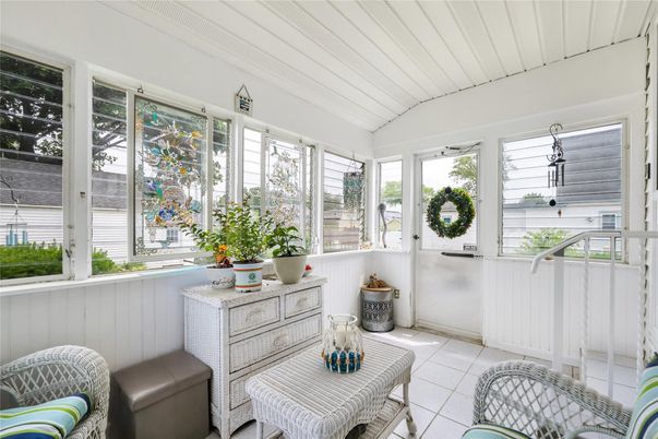 Interior, Sun Room, Water