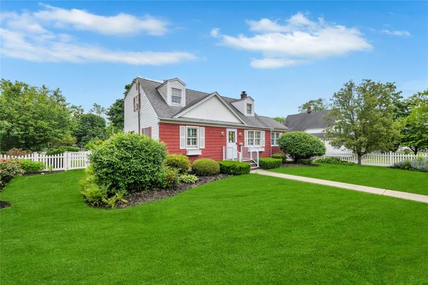 Backyard, Exterior, Facade, Cape Cod