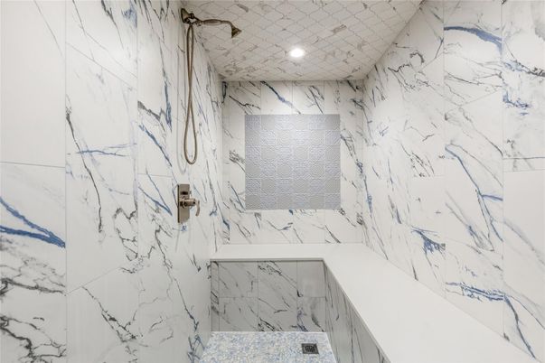 Bathroom, Interior, Marble Walls, Recessed Lighting