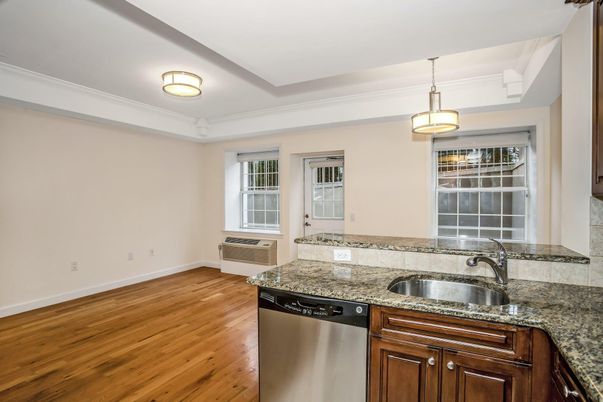 Interior, Pendant Lights, Wood Texture Flooring