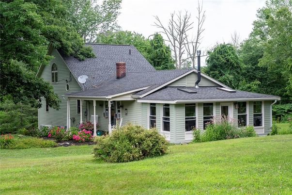 Backyard, Exterior, Facade, Cape Cod
