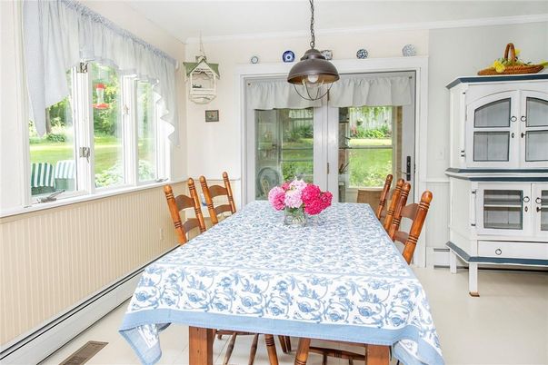 Dining room, Interior, Pendant Lights