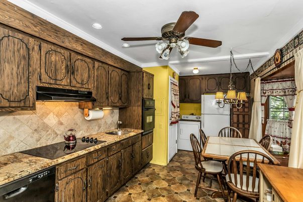 Chandelier, Dining room, Interior, Kitchen, Recessed Lighting