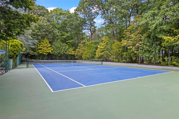 Exterior, Tennis Courts