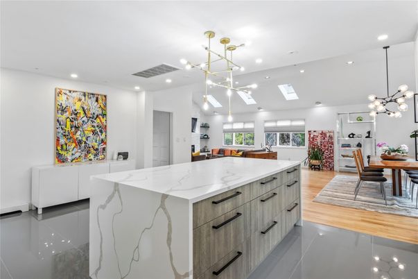 Dining room, Interior, Kitchen, Pendant Lights, Recessed Lighting, Wood Texture Flooring
