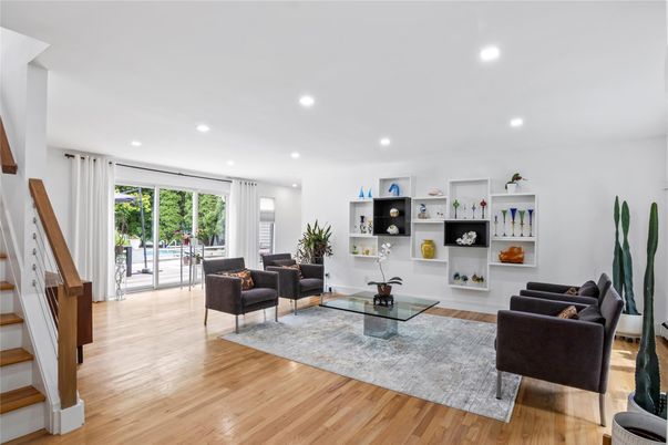 Interior, Living room, Recessed Lighting, Wood Texture Flooring