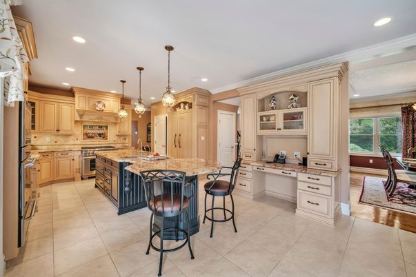 Dining room, Interior, Kitchen, Pendant Lights, Recessed Lighting