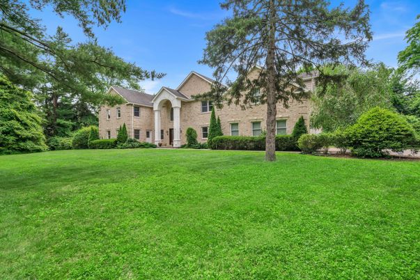 Backyard, Exterior, Facade, Brick Facade, Brick Traditional