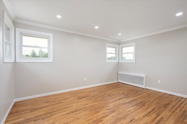 Empty room, Interior, Recessed Lighting, Wood Texture Flooring