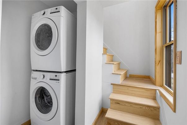 Interior, Utility Closets, Washer, Wood Texture Flooring
