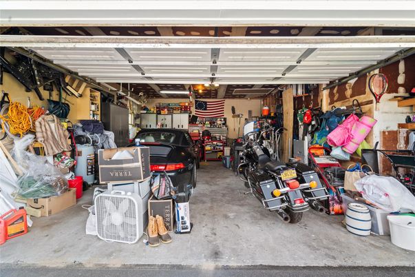 Garage, Interior