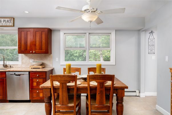 Dining room, Interior, Kitchen, Recessed Lighting