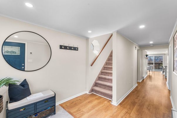 Interior, Recessed Lighting, Wood Texture Flooring