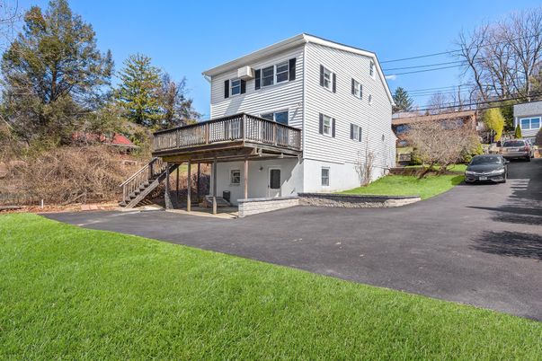 Backyard, Exterior, Facade, Rowhouse