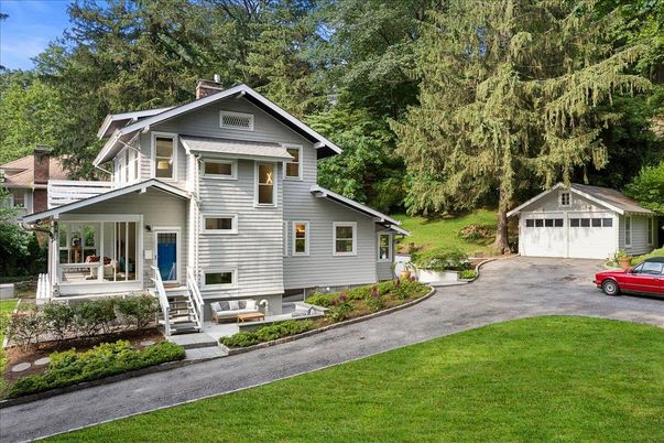 Detached Garage, Exterior