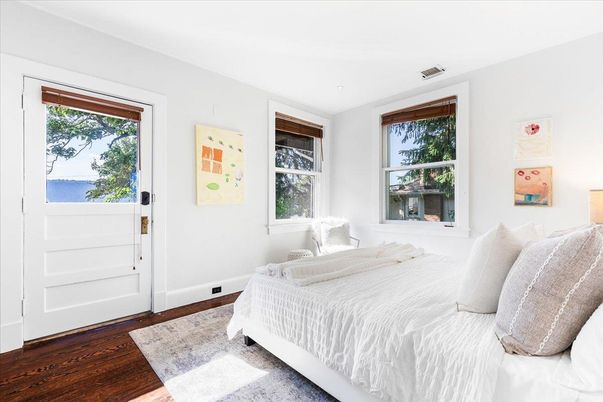 Bedroom, Interior, Recessed Lighting, Water, Wood Texture Flooring