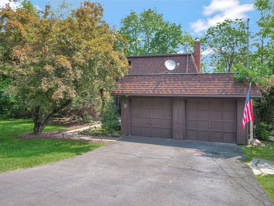 Detached Garage, Exterior