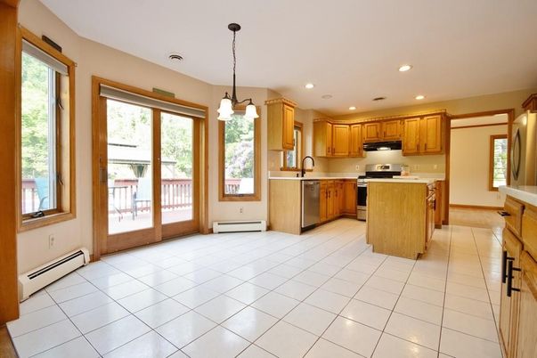 Interior, Kitchen, Pendant Lights, Recessed Lighting, Stainless Steel Appliances