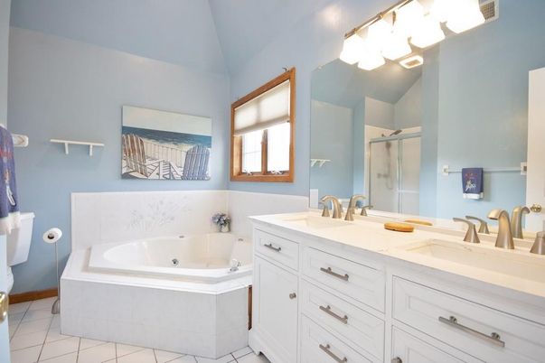 Bathroom, Dual Sink Vanities, Interior