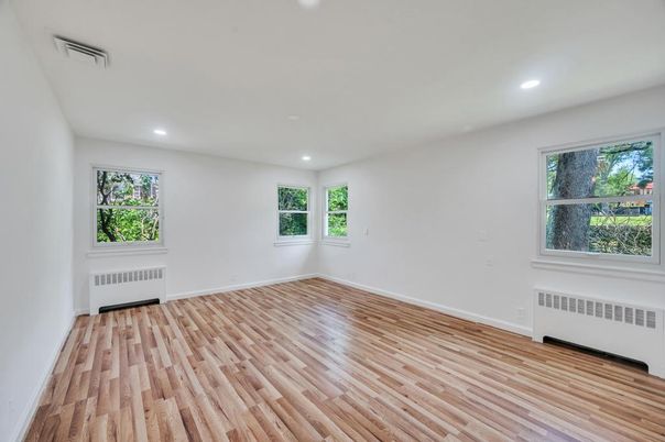 Empty room, Interior, Recessed Lighting, Wood Texture Flooring