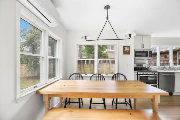 Dining room, Interior, Kitchen, Pendant Lights, Stainless Steel Appliances
