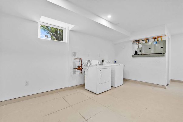 Interior, Recessed Lighting, Washer