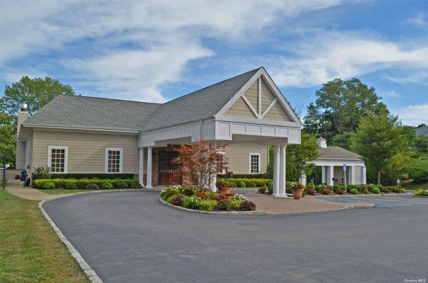 Exterior, Facade, Farmhouse