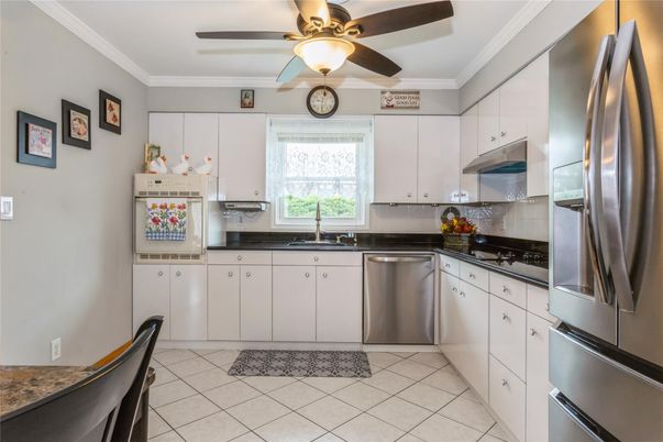 Interior, Kitchen, Stainless Steel Appliances