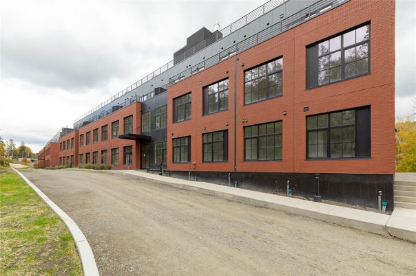 Exterior, Facade, Brick Facade, Rowhouse