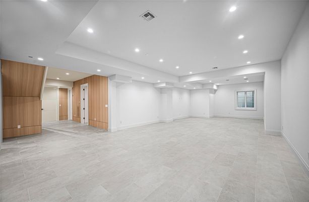 Empty room, Interior, Recessed Lighting