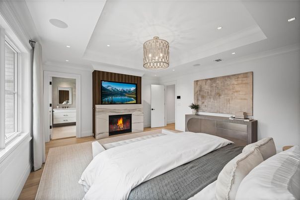 Bedroom, Fireplace, Interior, Pendant Lights, Recessed Lighting, Wood Texture Flooring