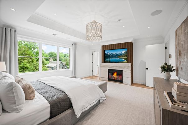 Bedroom, Chandelier, Fireplace, Interior, Pendant Lights, Recessed Lighting