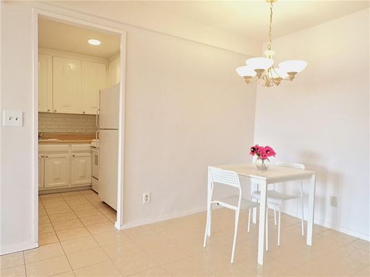 Chandelier, Dining room, Interior, Kitchen, Pendant Lights, Recessed Lighting