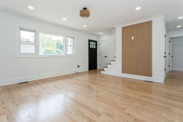 Empty room, Interior, Recessed Lighting, Wood Texture Flooring