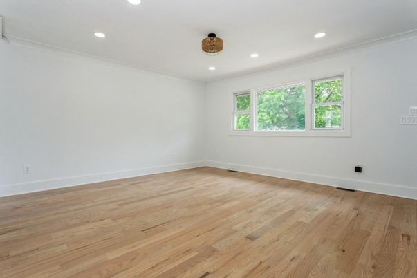 Empty room, Interior, Recessed Lighting, Wood Texture Flooring