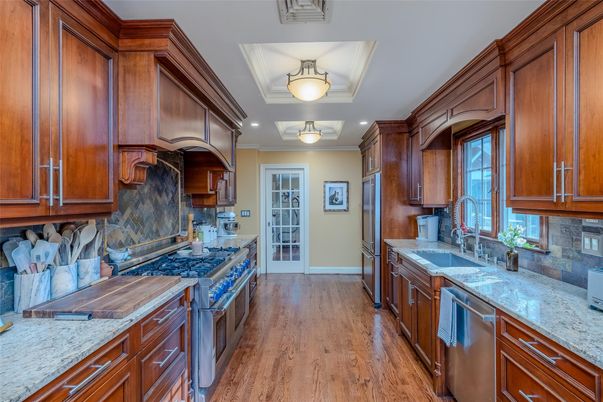 Interior, Kitchen, Recessed Lighting, Wood Texture Flooring