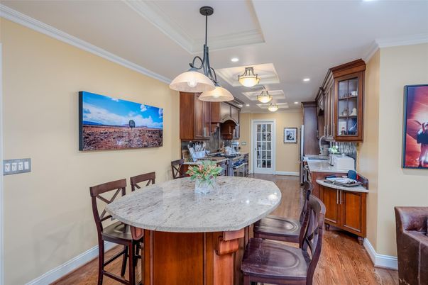 Dining room, Interior, Kitchen, Pendant Lights, Recessed Lighting, Wood Texture Flooring