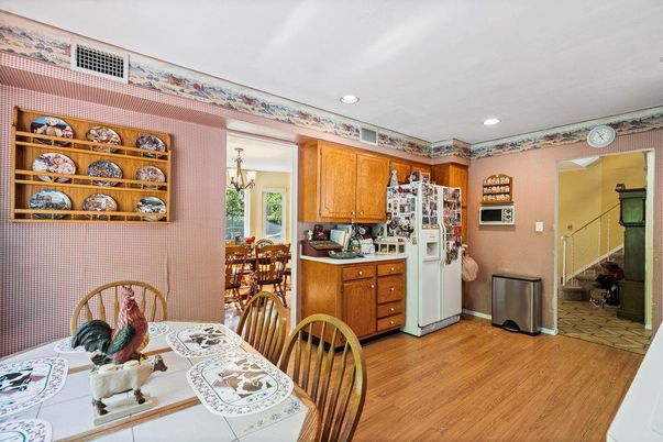 Chandelier, Dining room, Interior, Kitchen, Recessed Lighting, Wood Texture Flooring
