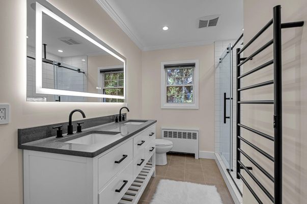Bathroom, Dual Sink Vanities, Interior, Recessed Lighting