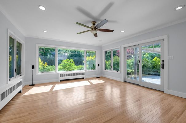Empty room, Interior, Recessed Lighting, Wood Texture Flooring