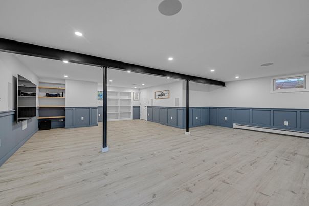 Empty room, Interior, Recessed Lighting, Wood Texture Flooring